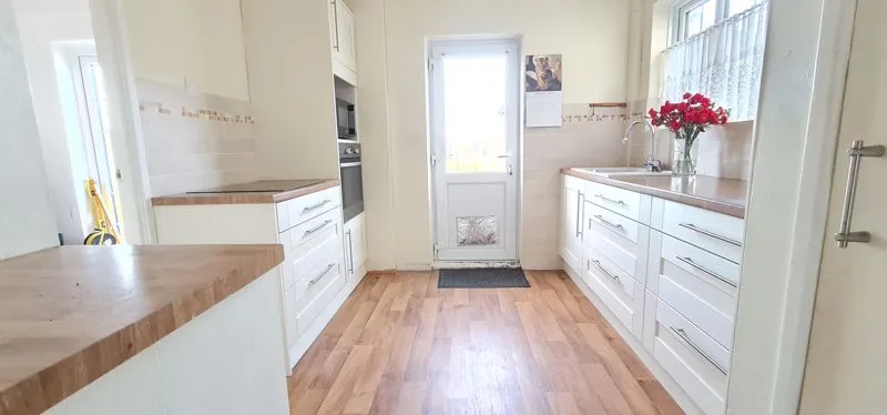 Juniper Road, Leigh-On-Sea, Essex, SS9 4BQ, photo 7