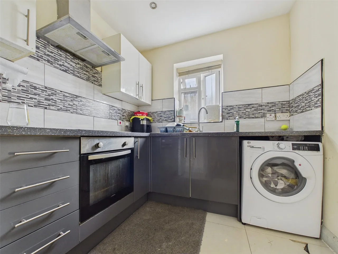 High Street, West Drayton, UB7, photo 2