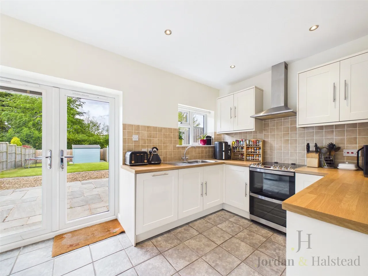 Chapel Avenue, Kingsley, Frodsham, Cheshire, WA6 8HD, photo 6