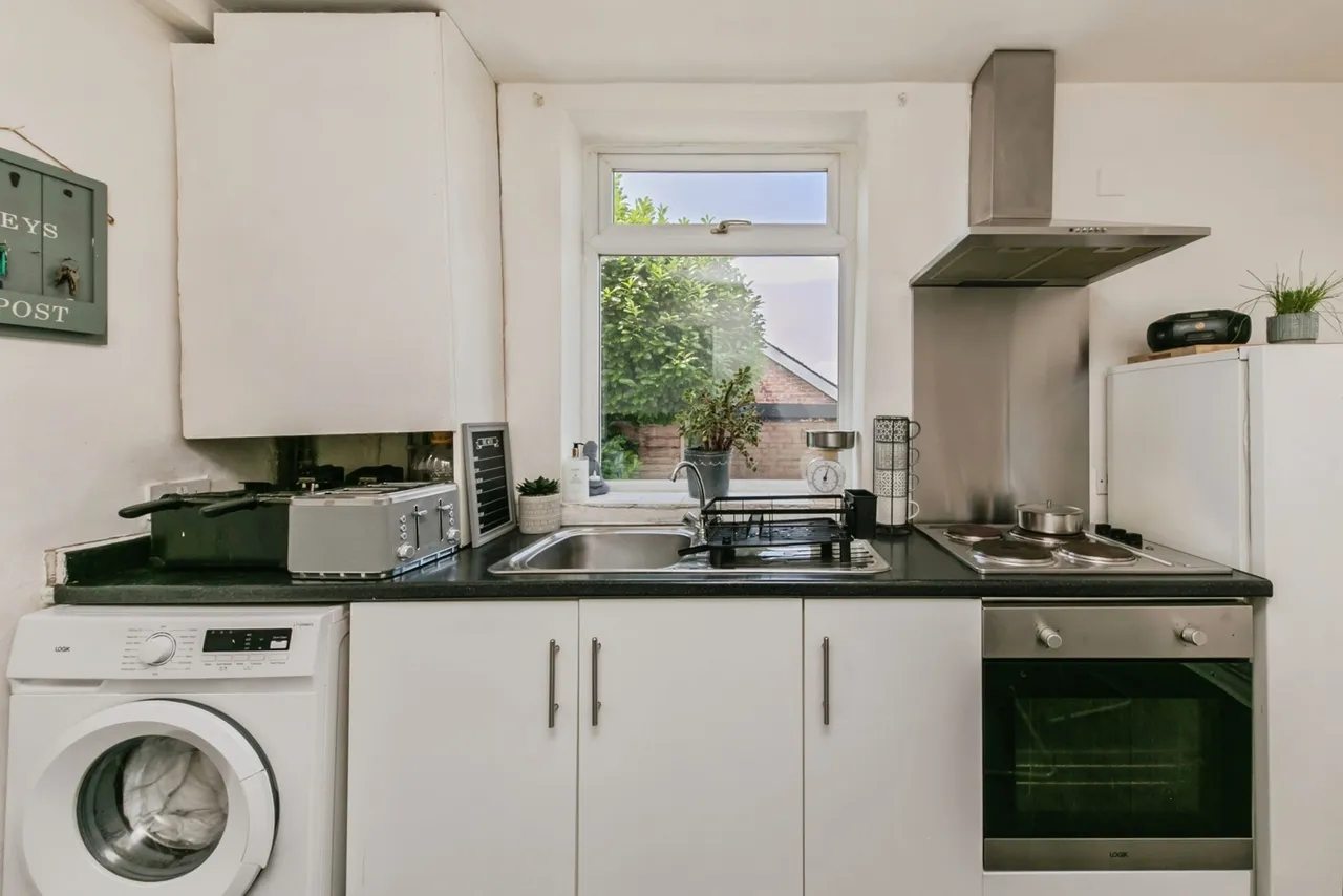 Chelford Road, Macclesfield, Cheshire, SK10, photo 15