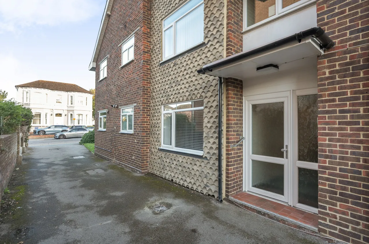 Victoria Road, Worthing, BN11, photo 13