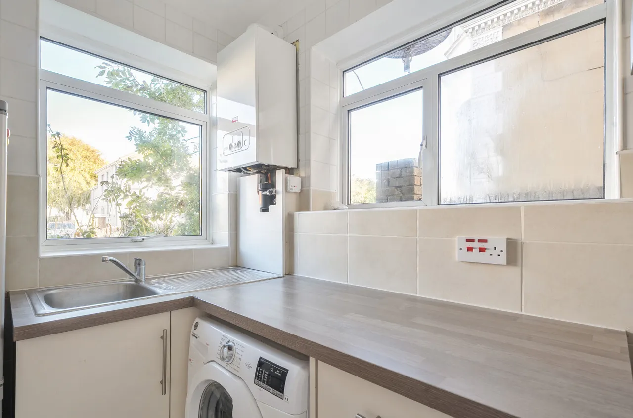 Victoria Road, Worthing, BN11, photo 3