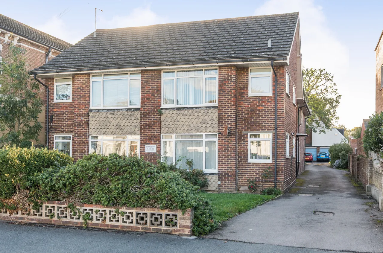 1 bed flat to rent, Victoria Road, Worthing, BN11