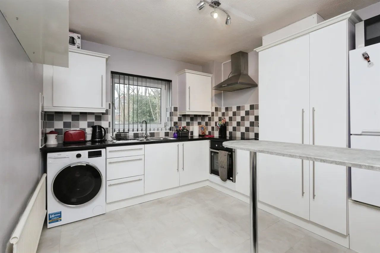 Arundel Road, Eastbourne, photo 5
