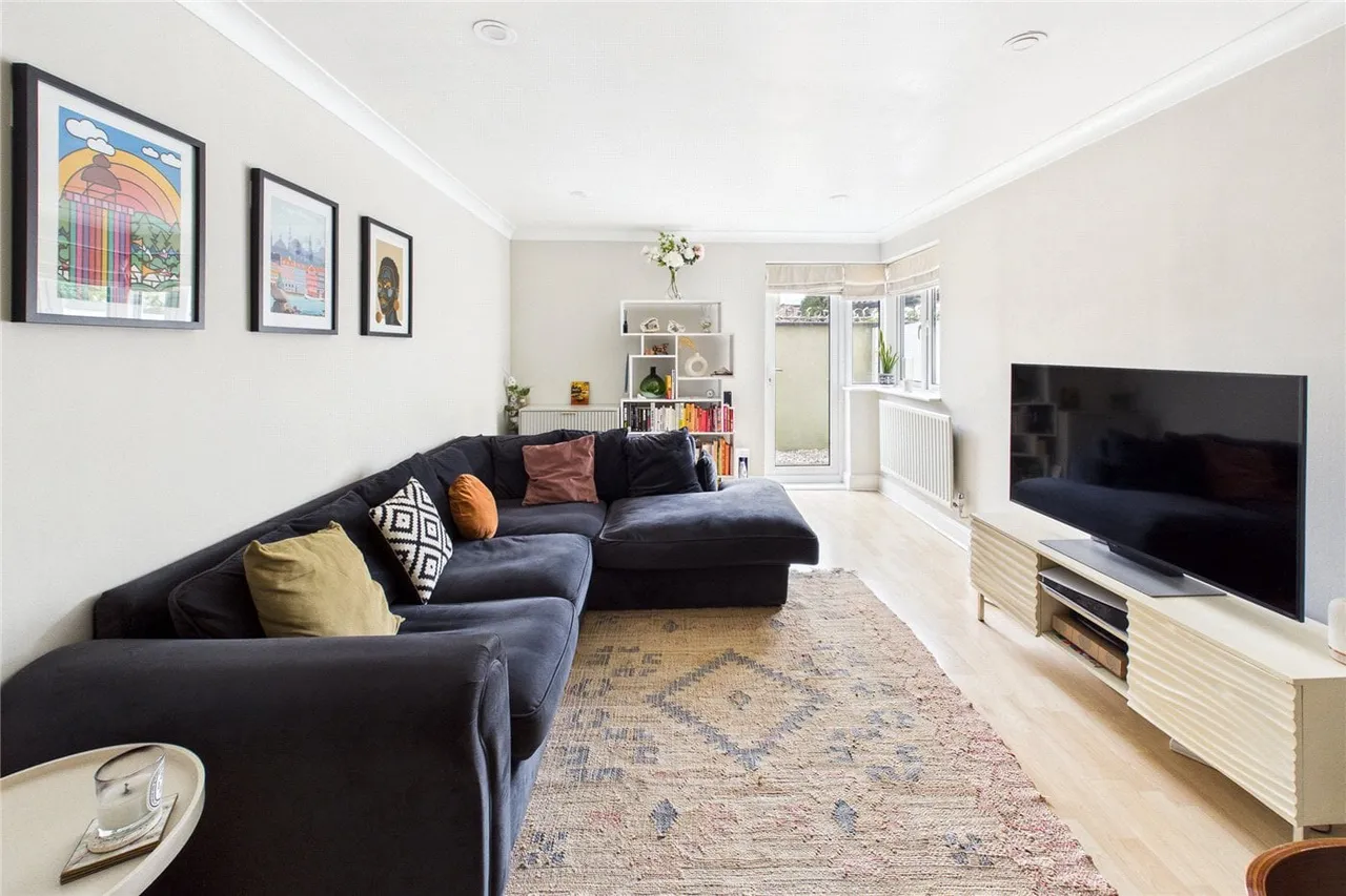 1 bed flat for sale, Rubens Place, London, SW4