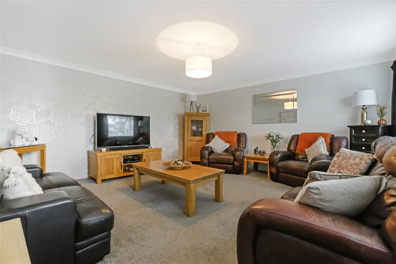 Garnqueen Crescent, Glenboig, Coatbridge, North Lanarkshire, ML5, photo 3