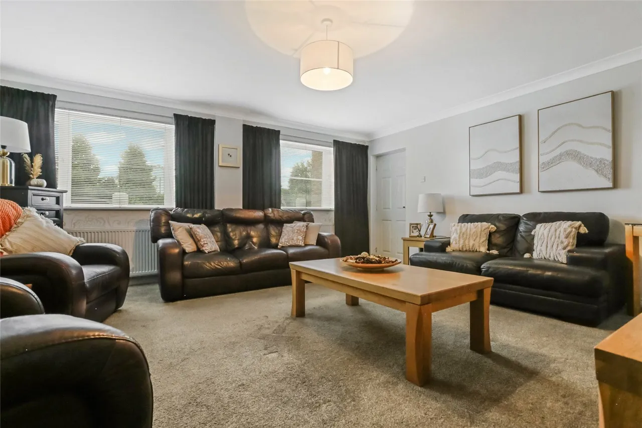 Garnqueen Crescent, Glenboig, Coatbridge, North Lanarkshire, ML5, photo 2