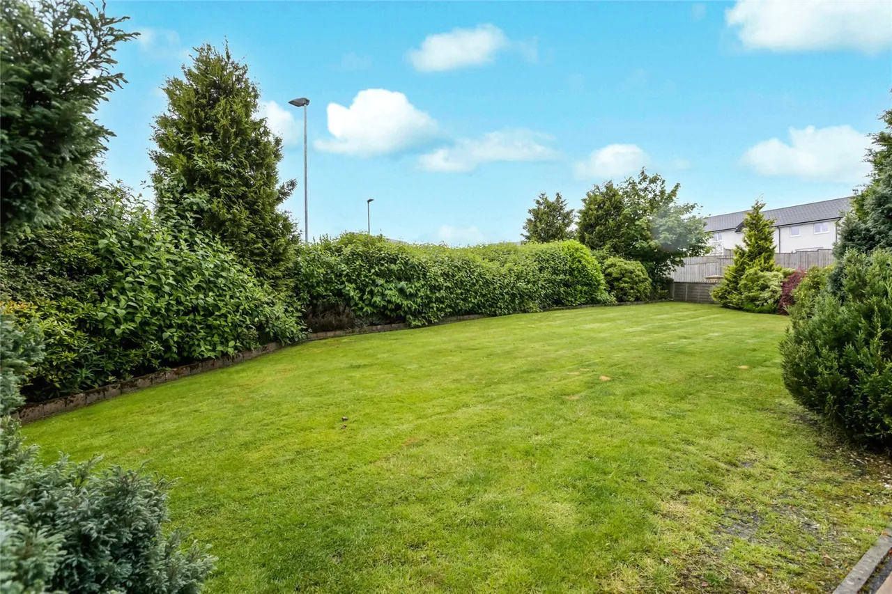 Garnqueen Crescent, Glenboig, Coatbridge, North Lanarkshire, ML5, photo 21