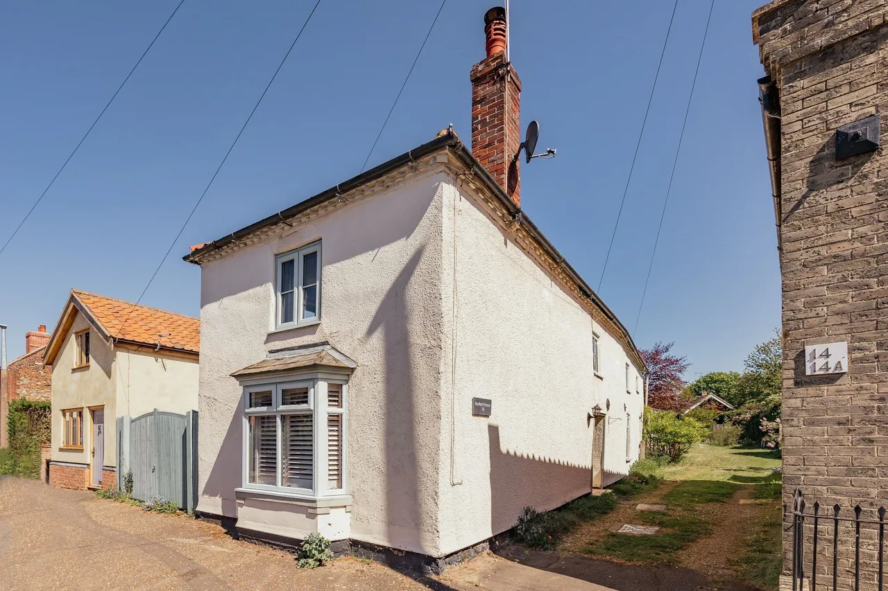 3 bed property for sale, Characterful Cottage in Foulsham