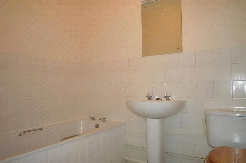 Wessex Road, West End, SO18, photo 5