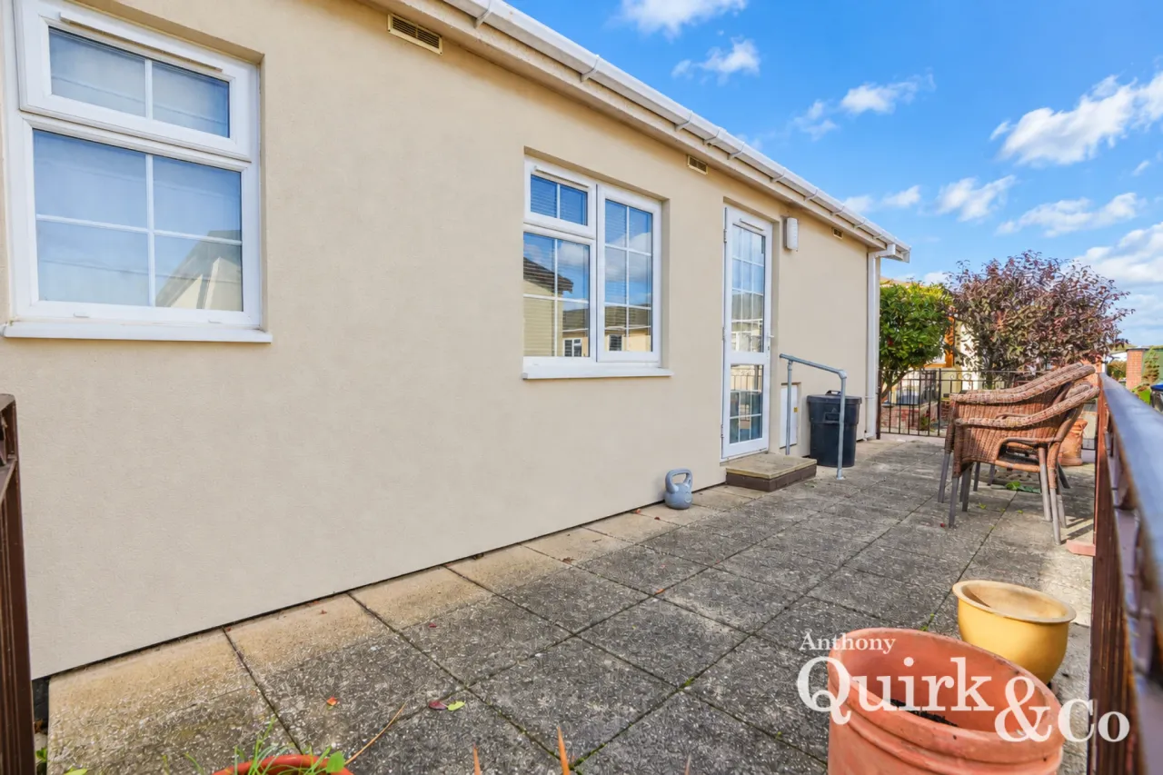 Kings Park, Canvey Island, SS8, photo 18