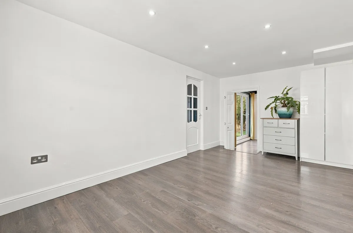 Kenilworth Gardens, Loughton, IG10, photo 14