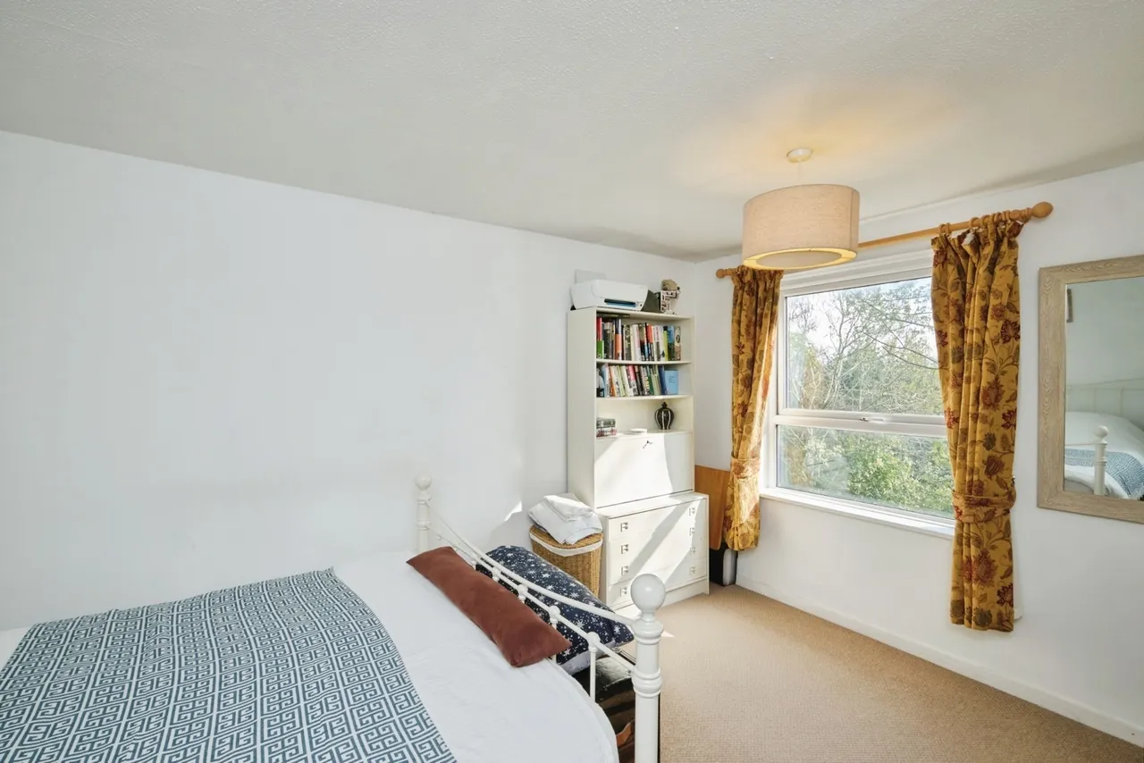 Bowen Court, Wake Green Park, B13, photo 9