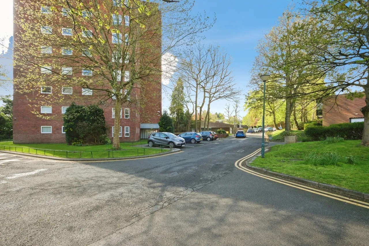 Bowen Court, Wake Green Park, B13, photo 15