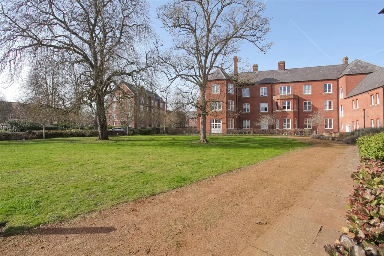 3 bed flat to rent, Ipsden Court, Cholsey Meadows