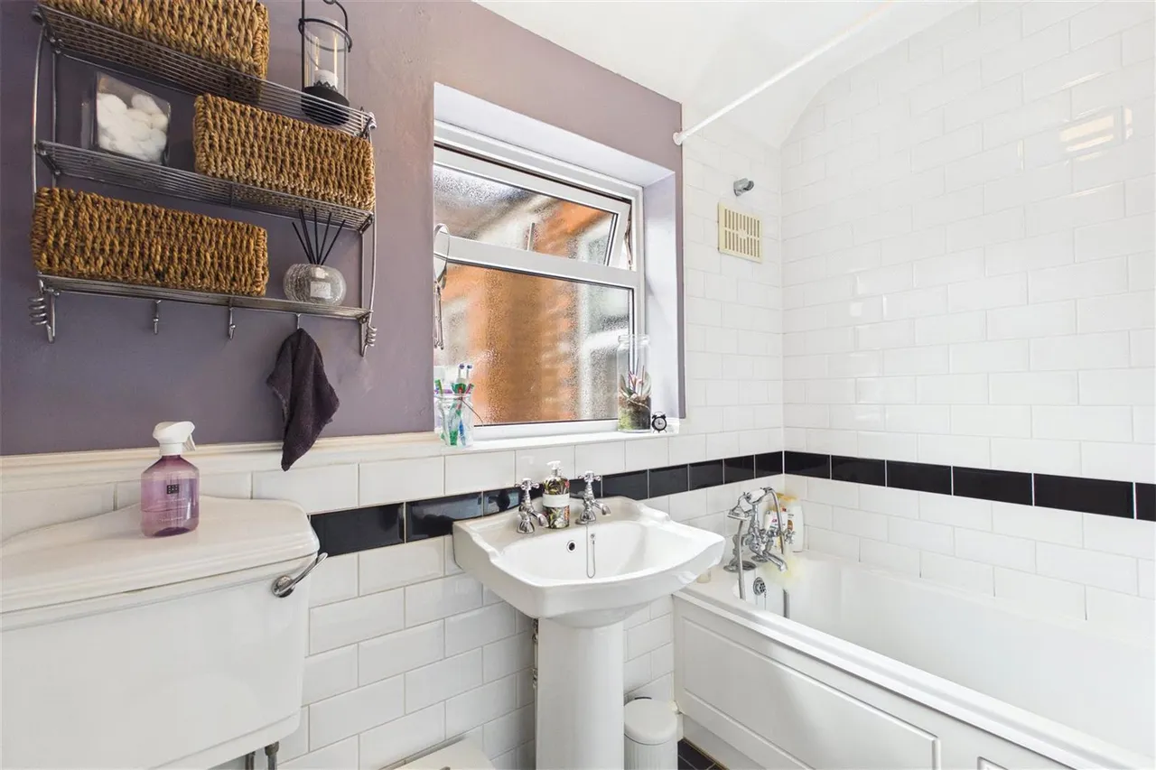 Worting Road, Basingstoke, RG21, photo 11