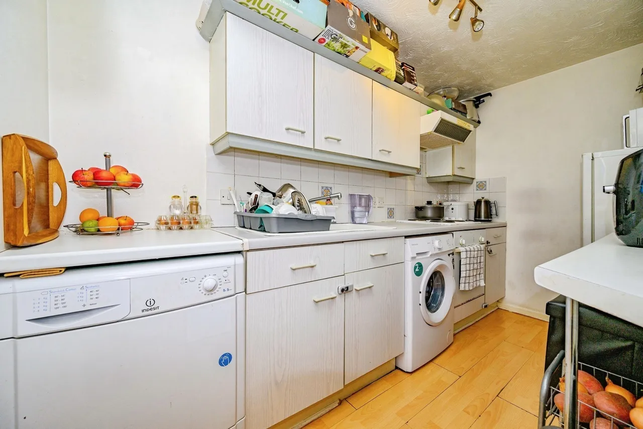 Simpson Close, LUTON, Bedfordshire, LU4, photo 4