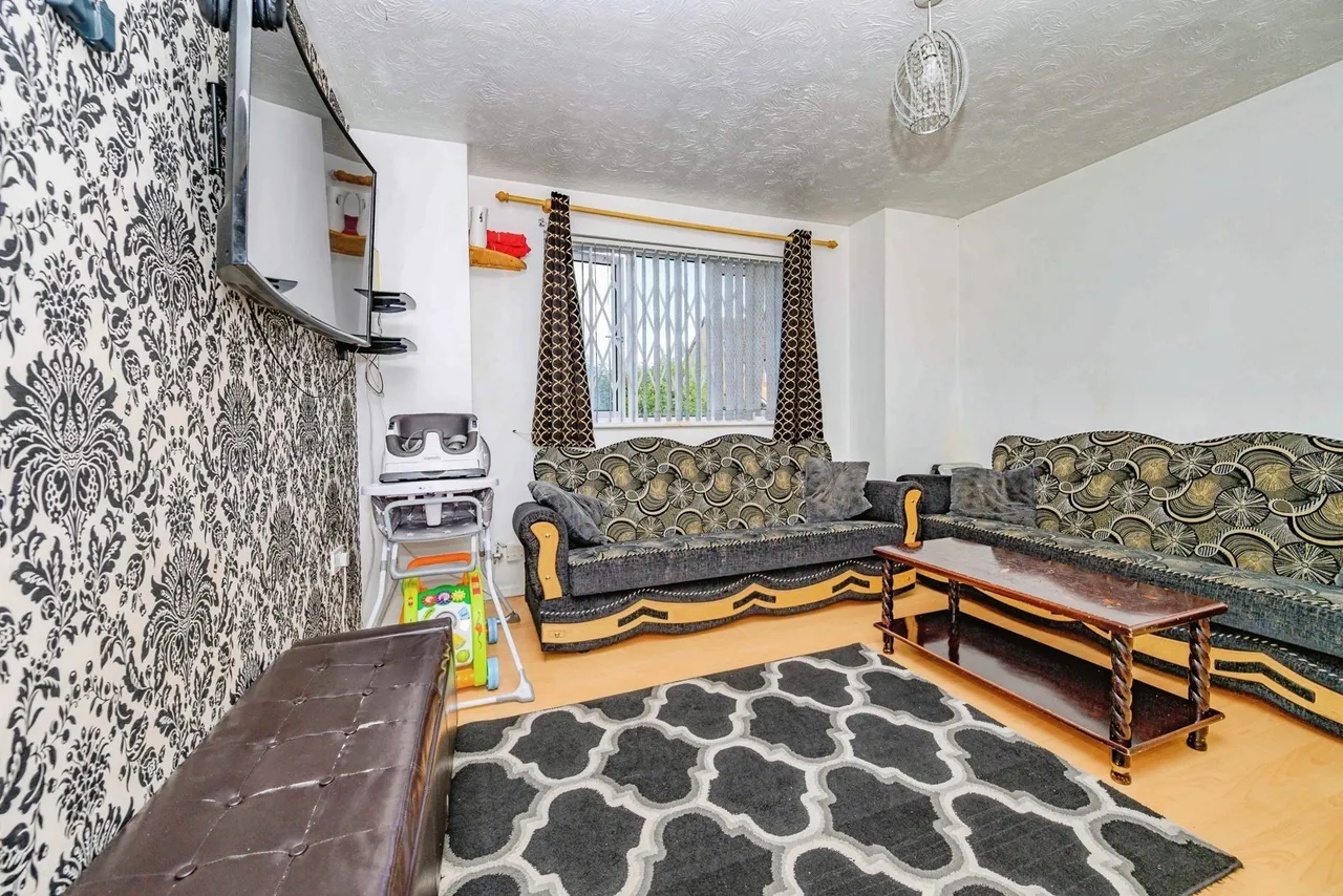 Simpson Close, LUTON, Bedfordshire, LU4, photo 3