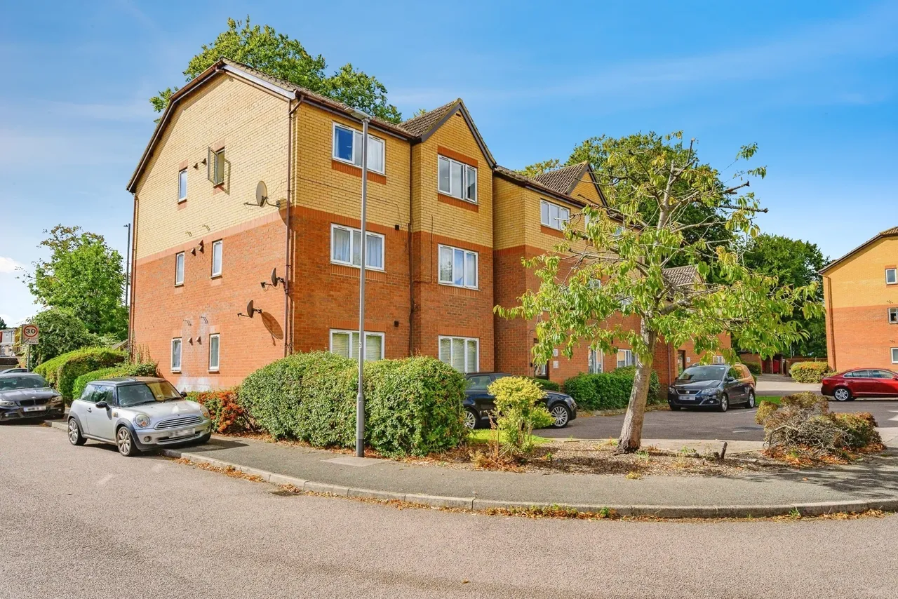 1 bed flat for sale — Simpson Close, LUTON, Bedfordshire, LU4
