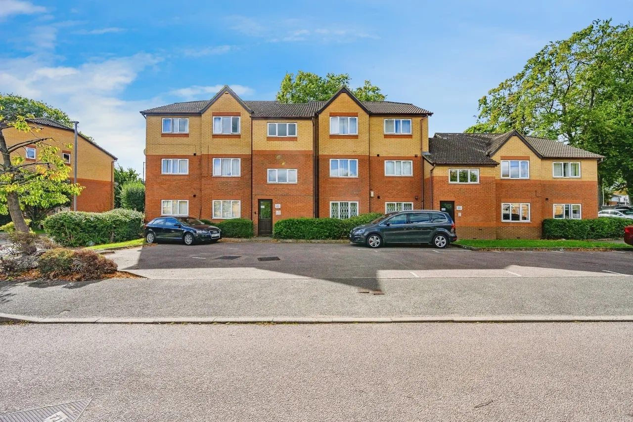 Simpson Close, LUTON, Bedfordshire, LU4, photo 10