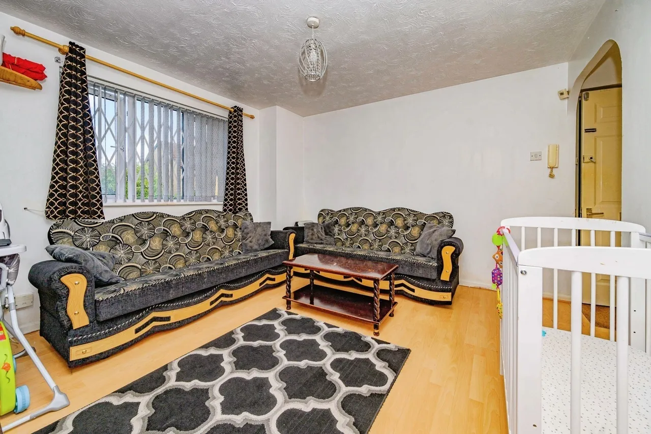 Simpson Close, LUTON, Bedfordshire, LU4, photo 9