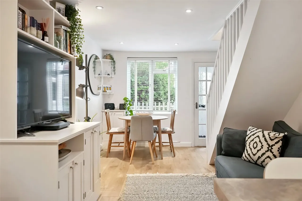 Second Cross Road, Twickenham, TW2 5RF, photo 5