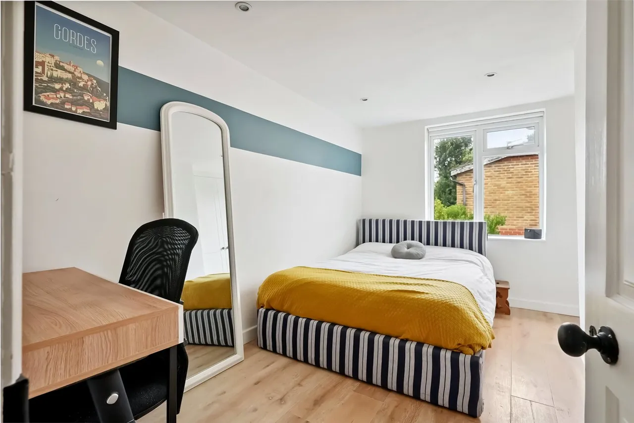 Second Cross Road, Twickenham, TW2 5RF, photo 10