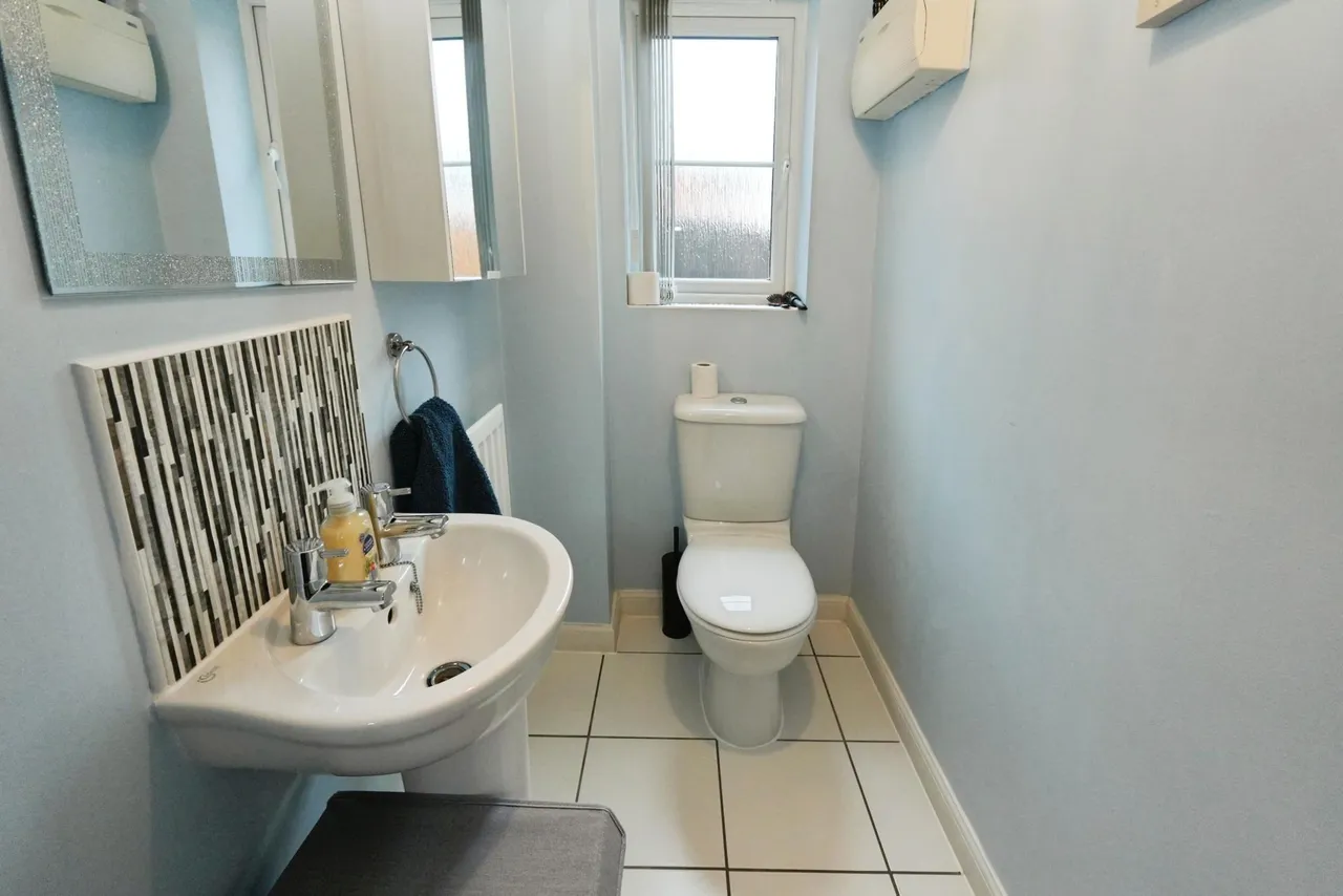 Old College Avenue, Oldbury, B68, photo 8