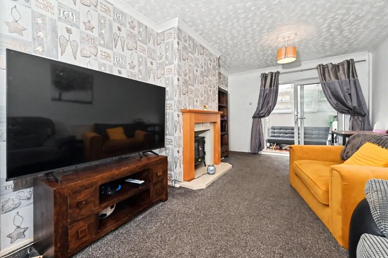 Greyfriars Road, Abbey Hulton, Stoke-on-Trent, photo 2