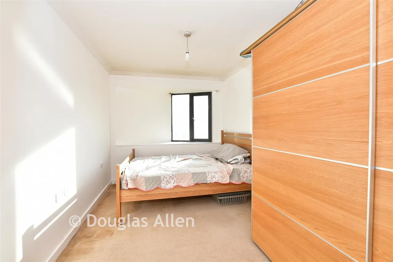Mill Road, Ilford, IG1, photo 3
