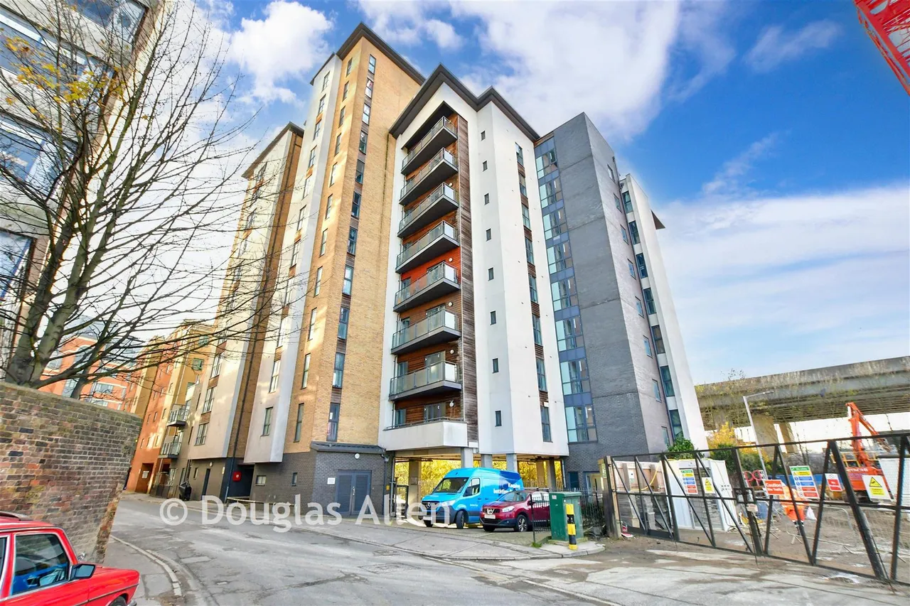 Mill Road, Ilford, IG1, photo 2