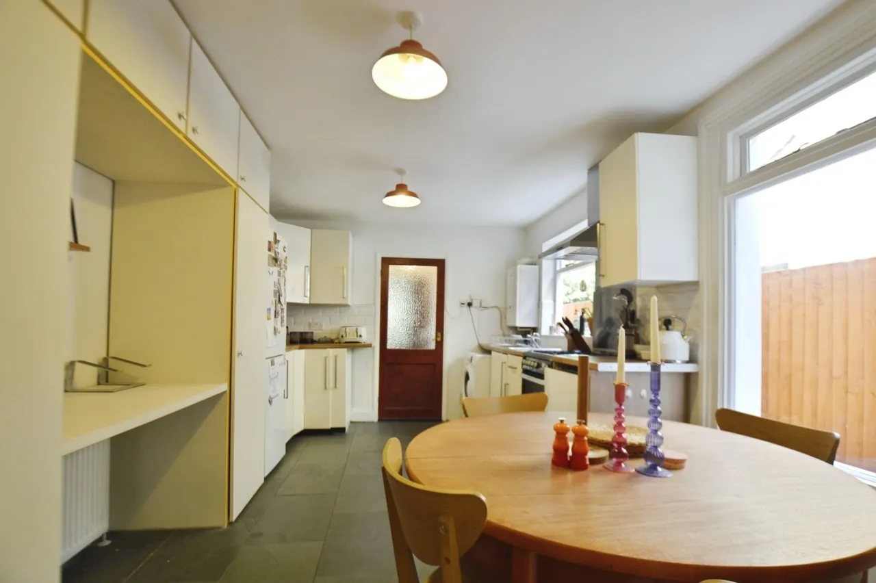 Harcourt Road, Stratford, E15, photo 5