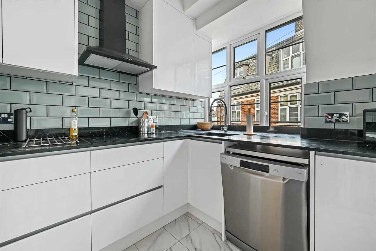 College Crescent, London, photo 5
