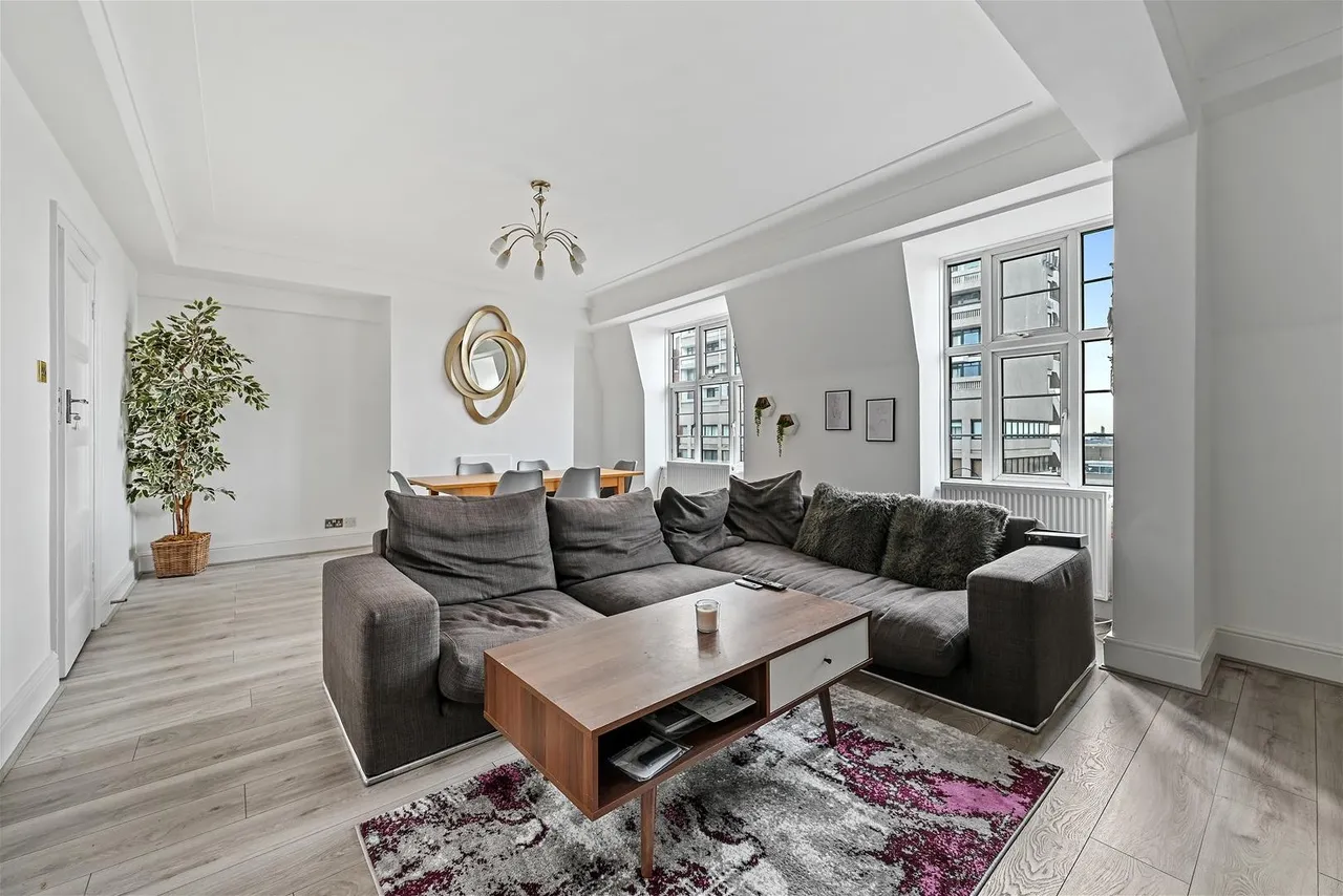 College Crescent, London, photo 2