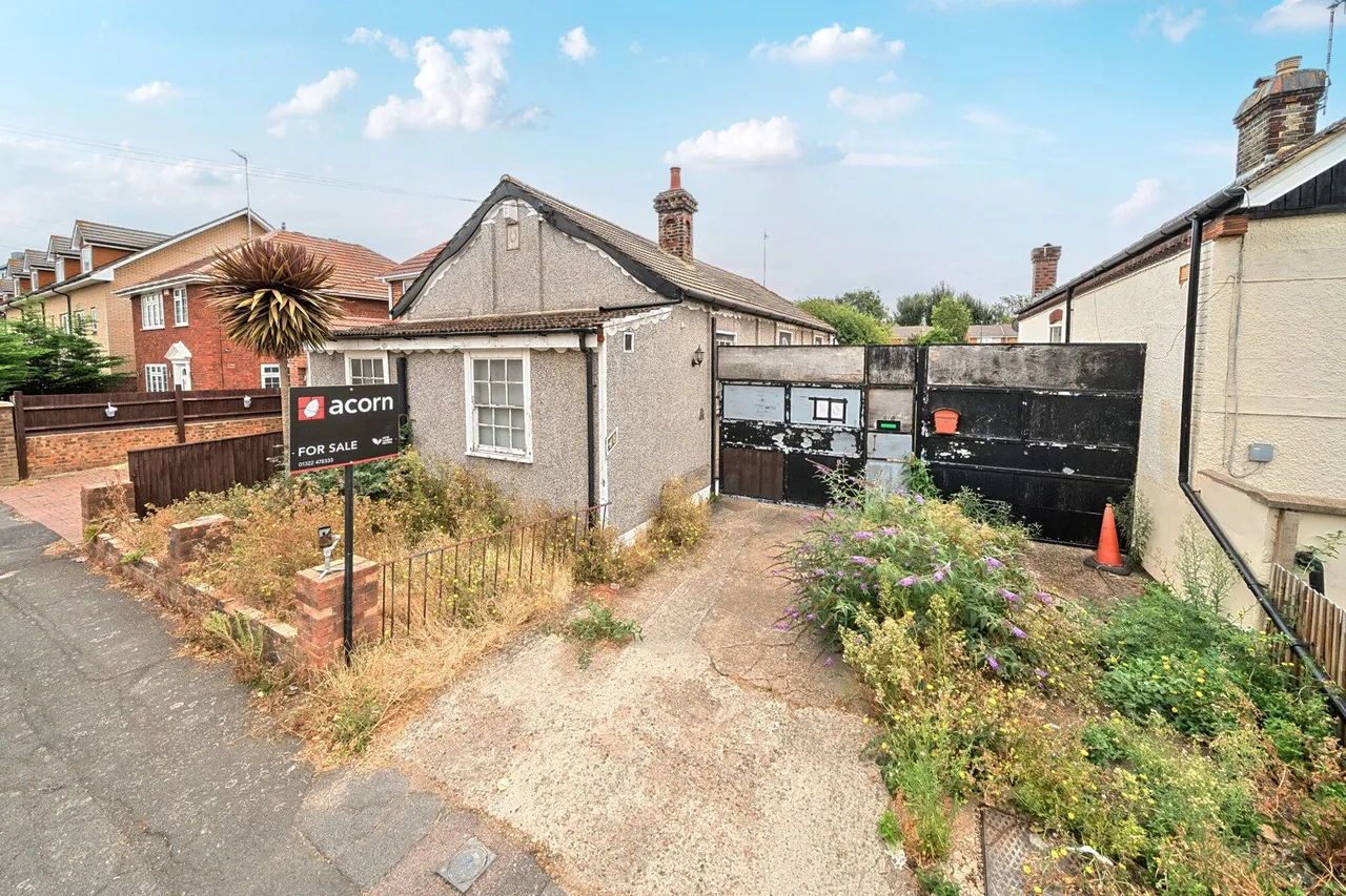 North Road, DA17, photo 11