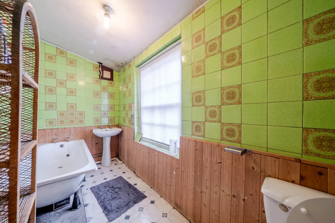 North Road, DA17, photo 8