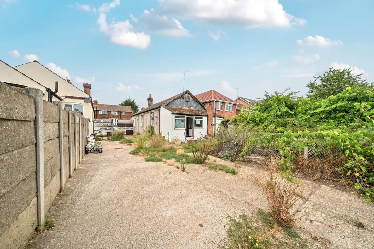 North Road, DA17, photo 9