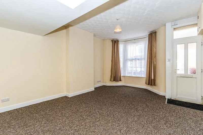 Carnarvon Road, Portsmouth, PO2, photo 6