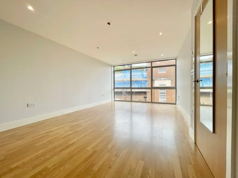 Long Lane, London SE1 4PB, photo 2