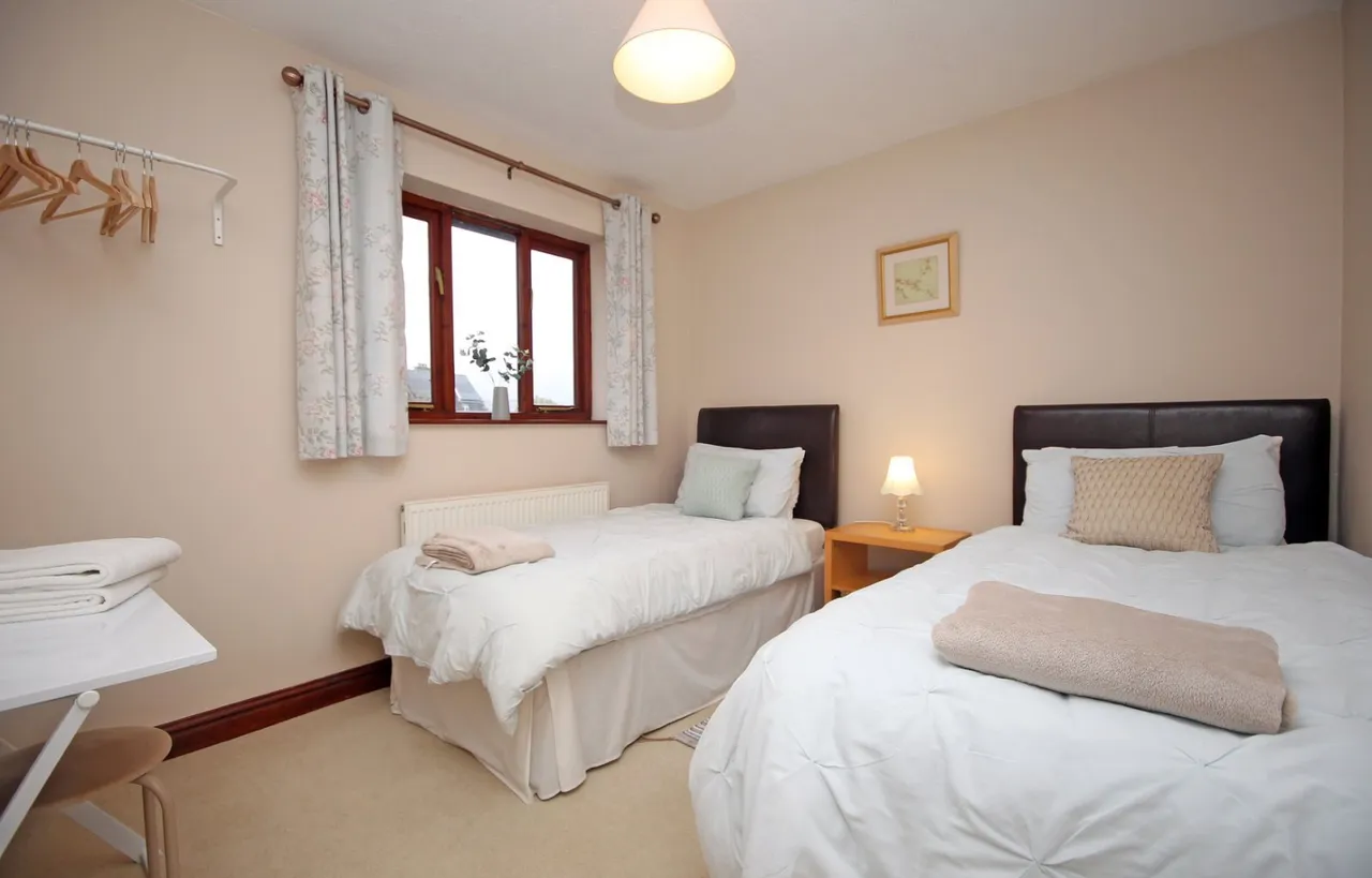 Capel Coch Road, Llanberis, photo 8