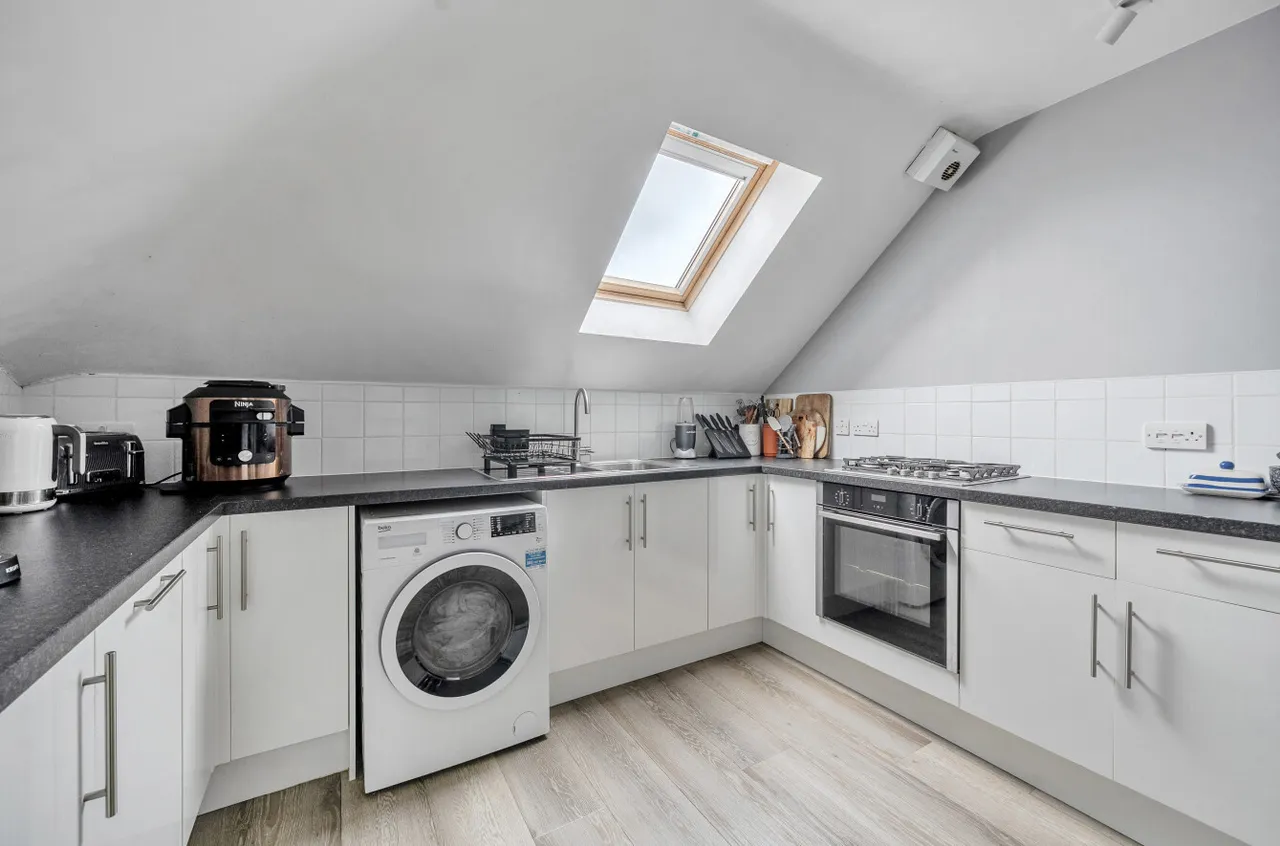 Roebuck Estate, Binfield, Bracknell, Berkshire, RG42 4DD, photo 8