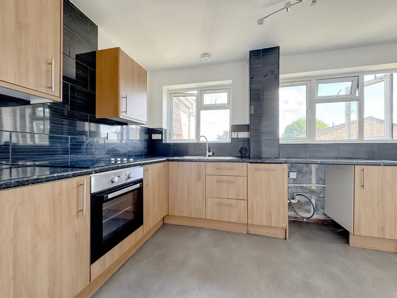 Little Stoke Lane, Little Stoke, BS34, photo 3