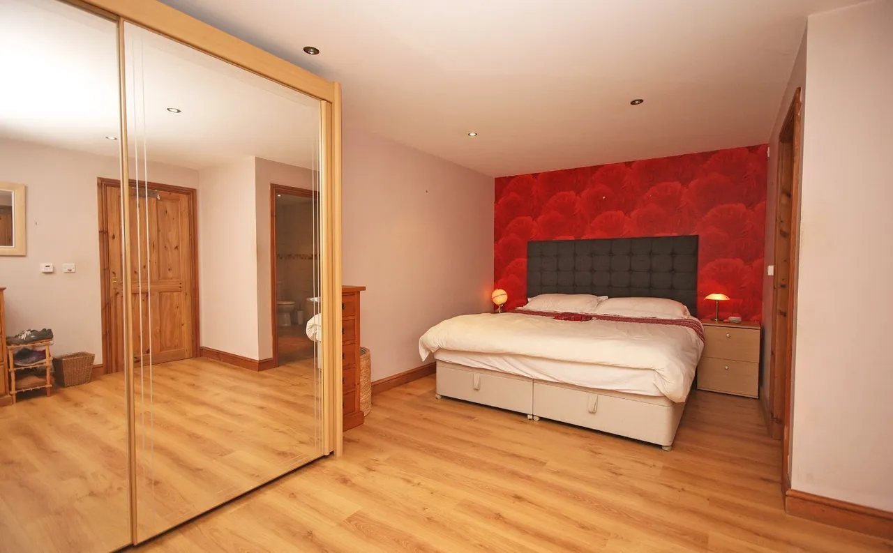 Porthmadog, LL49, photo 8