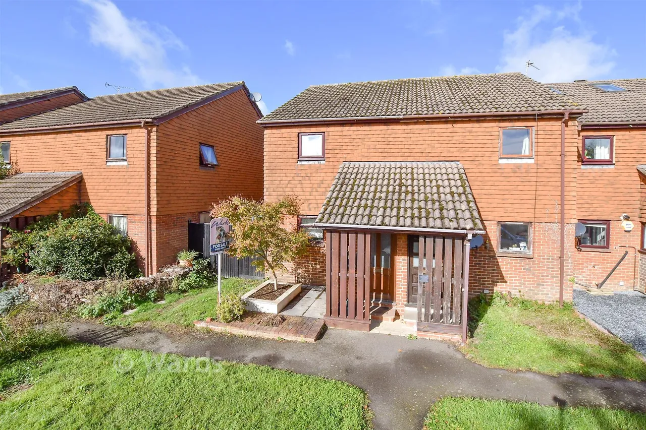 2 bed house for sale, The Forge, Five Oak Green, TN12