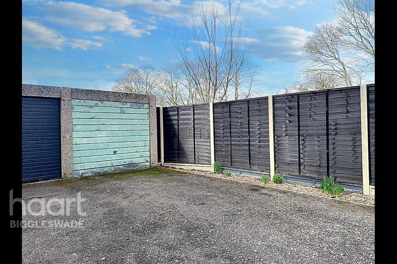 Hitchin Road, Henlow, SG16, photo 8