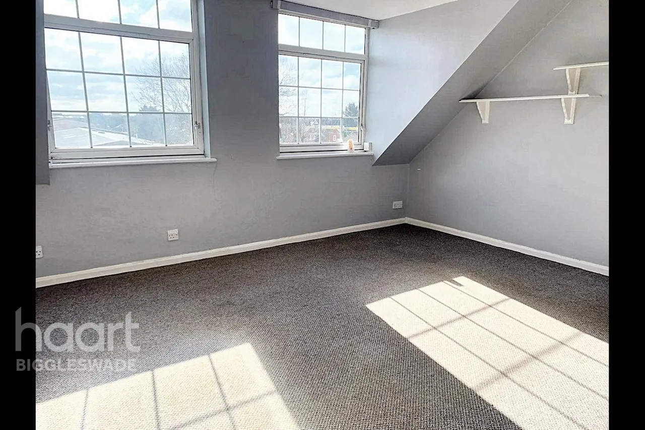 Hitchin Road, Henlow, SG16, photo 3