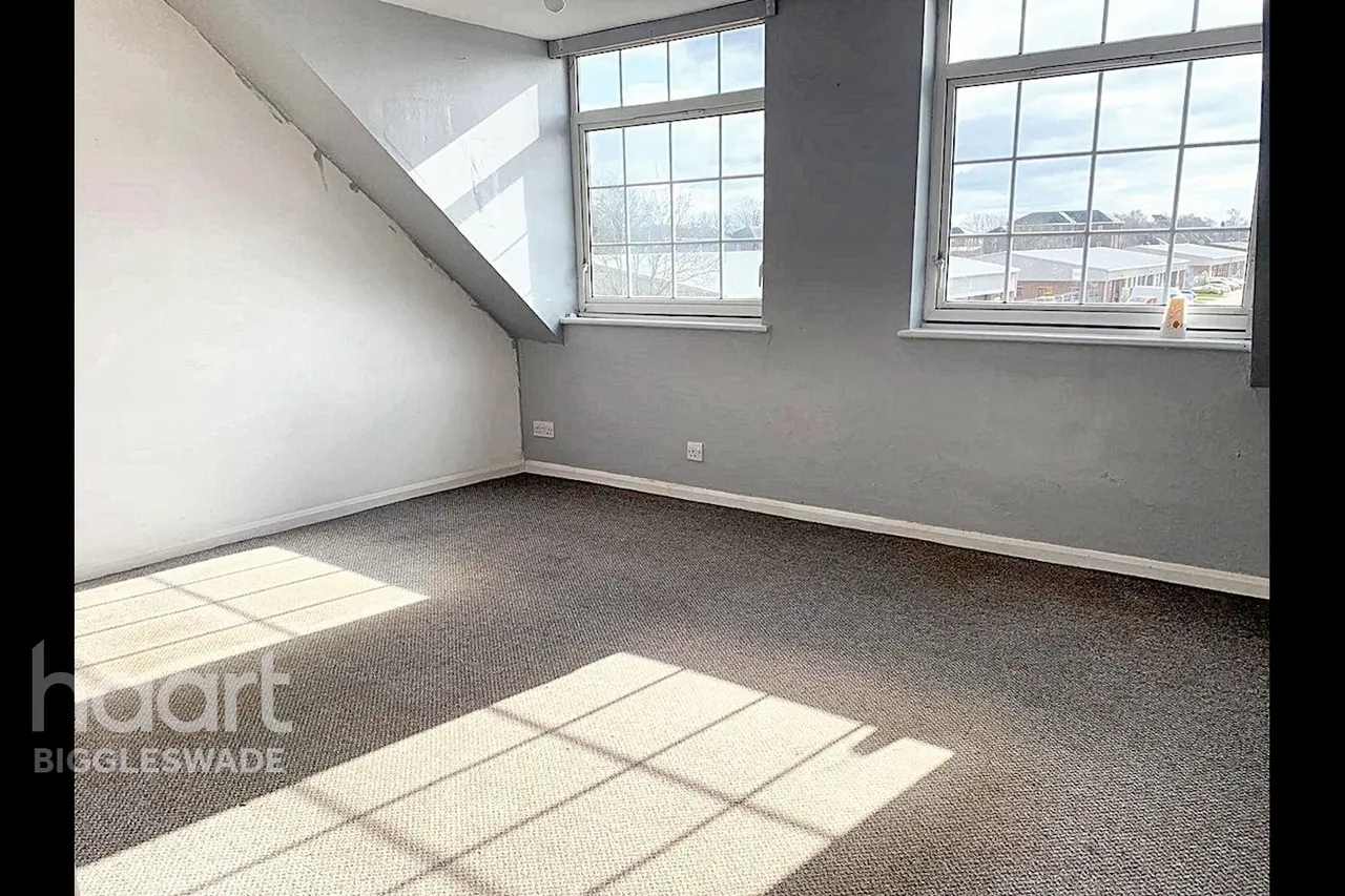 Hitchin Road, Henlow, SG16, photo 2
