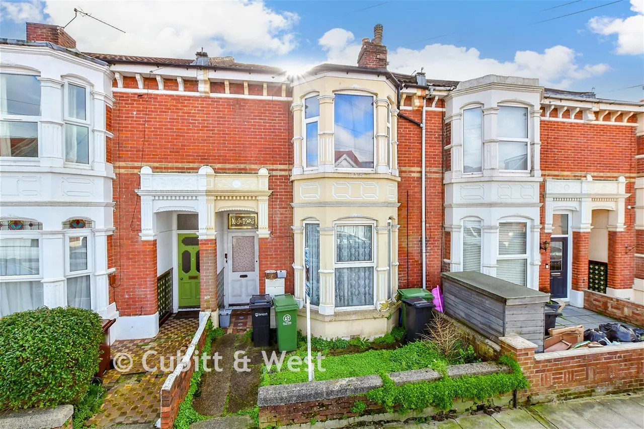 2 bed flat for sale, Oriel Road, North End, PO2