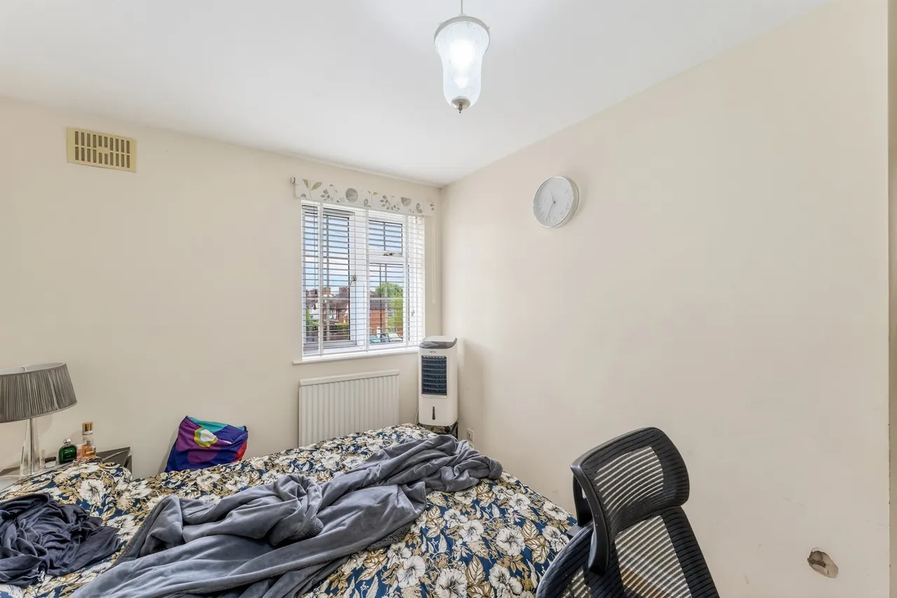 Love Lane, Morden, SM4, photo 18