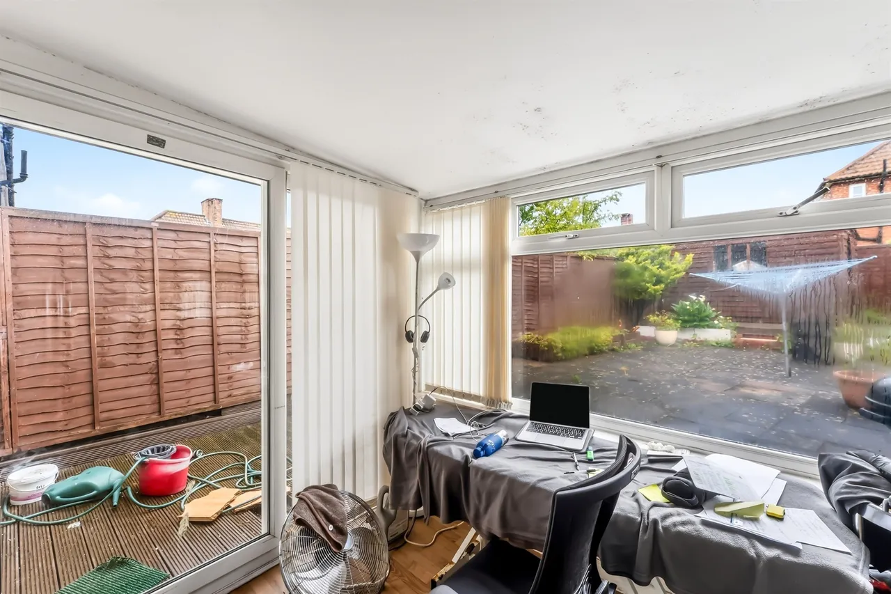 Love Lane, Morden, SM4, photo 13